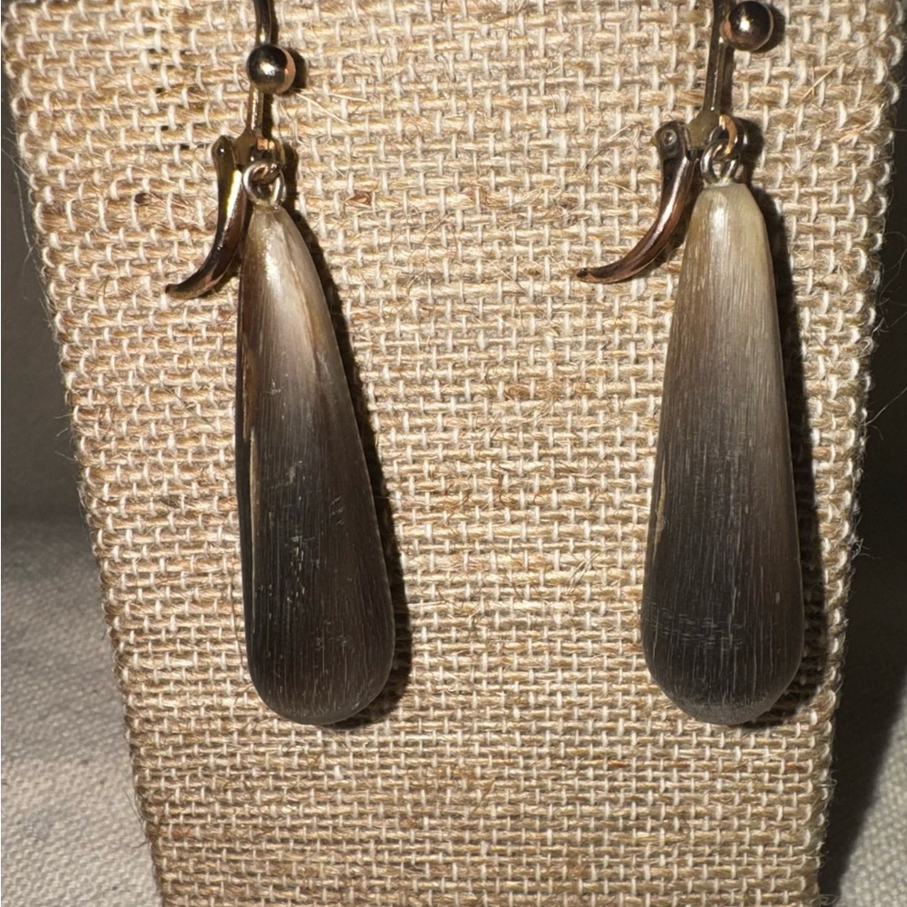 Vintage 1980s Elongated Teardrop Leverback Horn Earrings